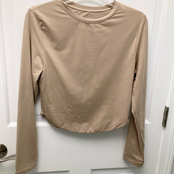 ReoRia Tops - Two Reoria long sleeve cropped tee shirts, Large (runs small), Tan and White